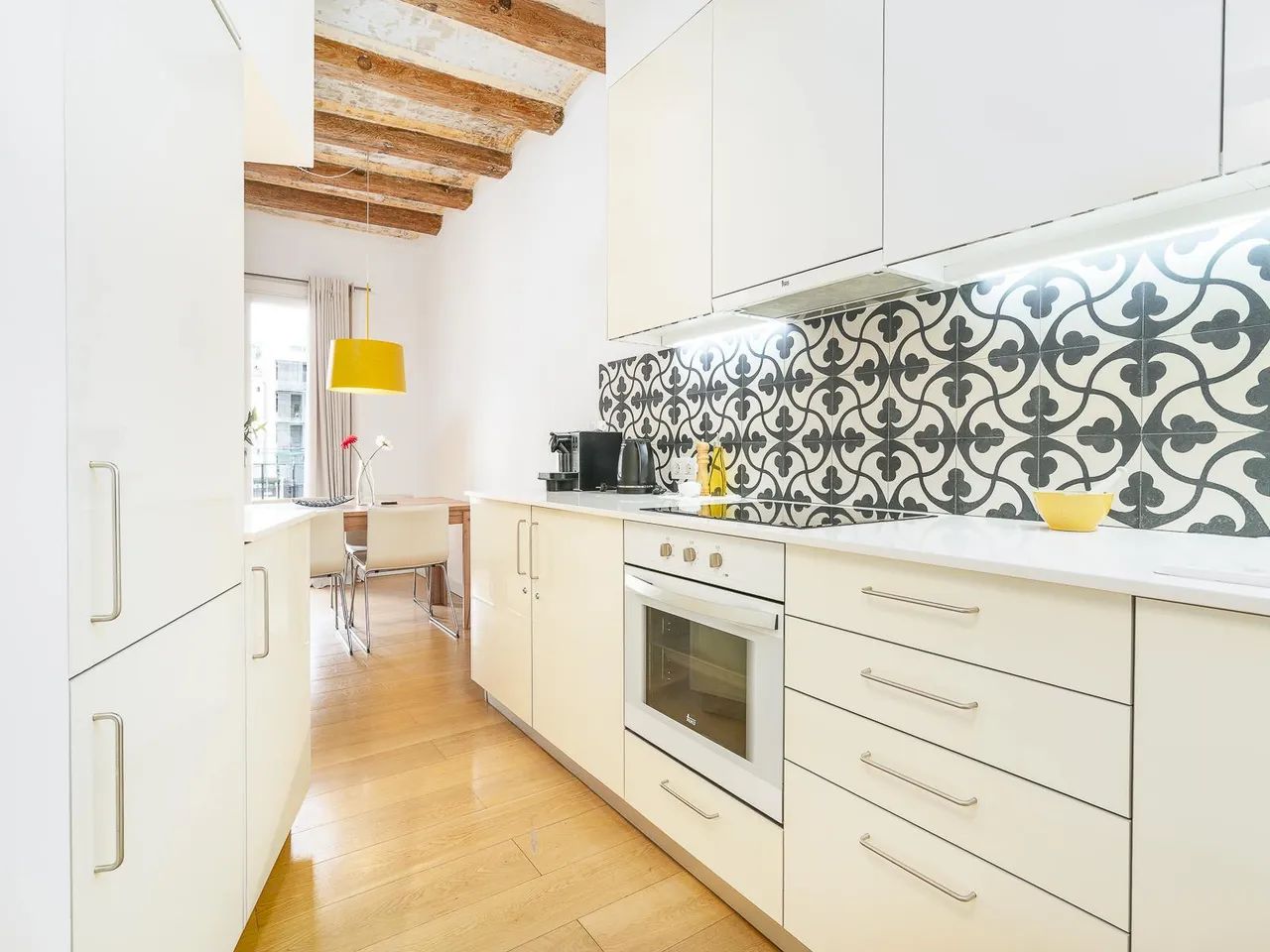 living - Piso de 53m² en venta en Sant Antoni, Barcelona - gallery - 2