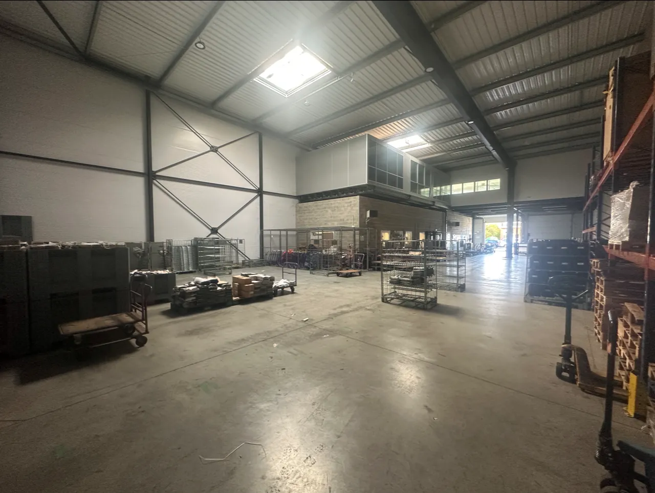 logistics - Activités / Bureaux À Louer - gallery - 4
