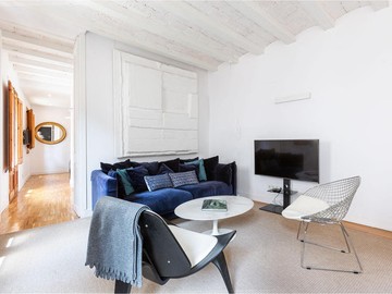 living - Piso de 101m² en venta en El Raval, Barcelona - featured