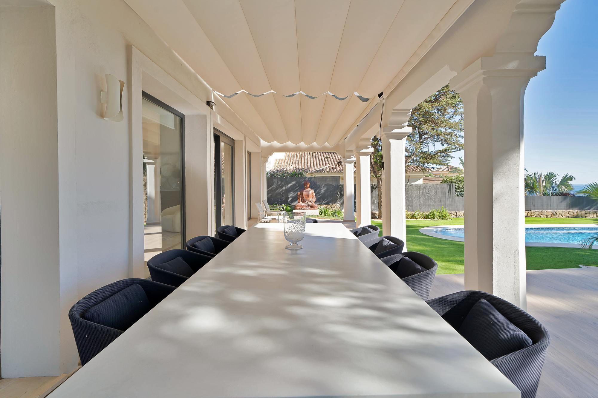 living - 638m² house / villa with 1,295m² garden for sale in East Marbella - gallery - 9