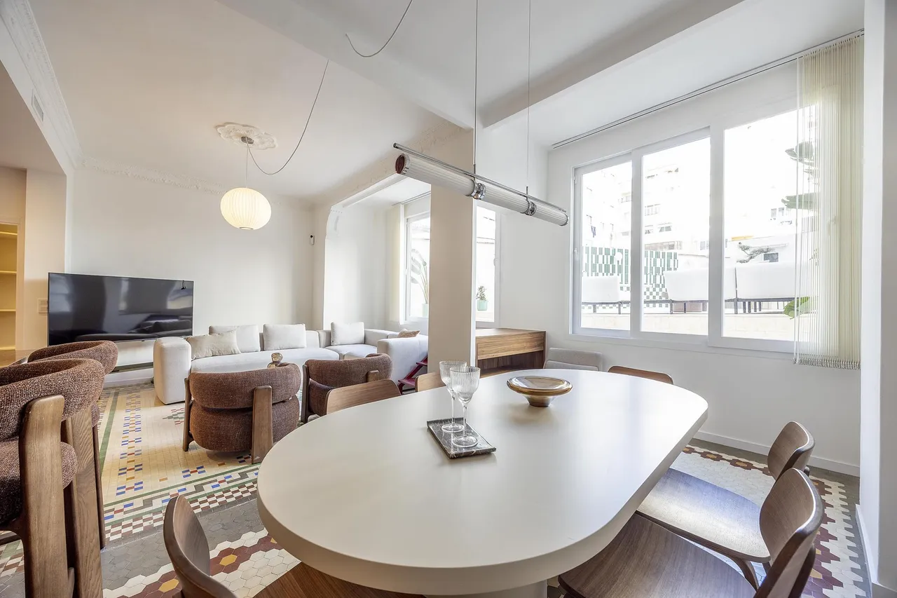 living - 230m² apartment with 75m² terrace for sale in Gran Vía - gallery - 3