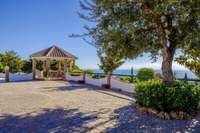 living - Casa / villa de 208m² con 2,000m² de jardín en venta en Estepona Centro - gallery thumbnail - 6