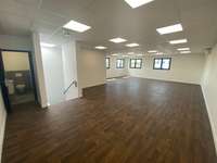 logistics - Activités / Bureaux À Louer - gallery thumbnail - 3