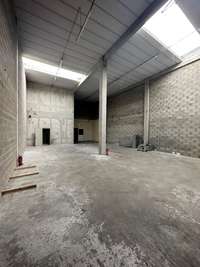 logistics - Activités / Bureaux À Louer - gallery thumbnail - 2