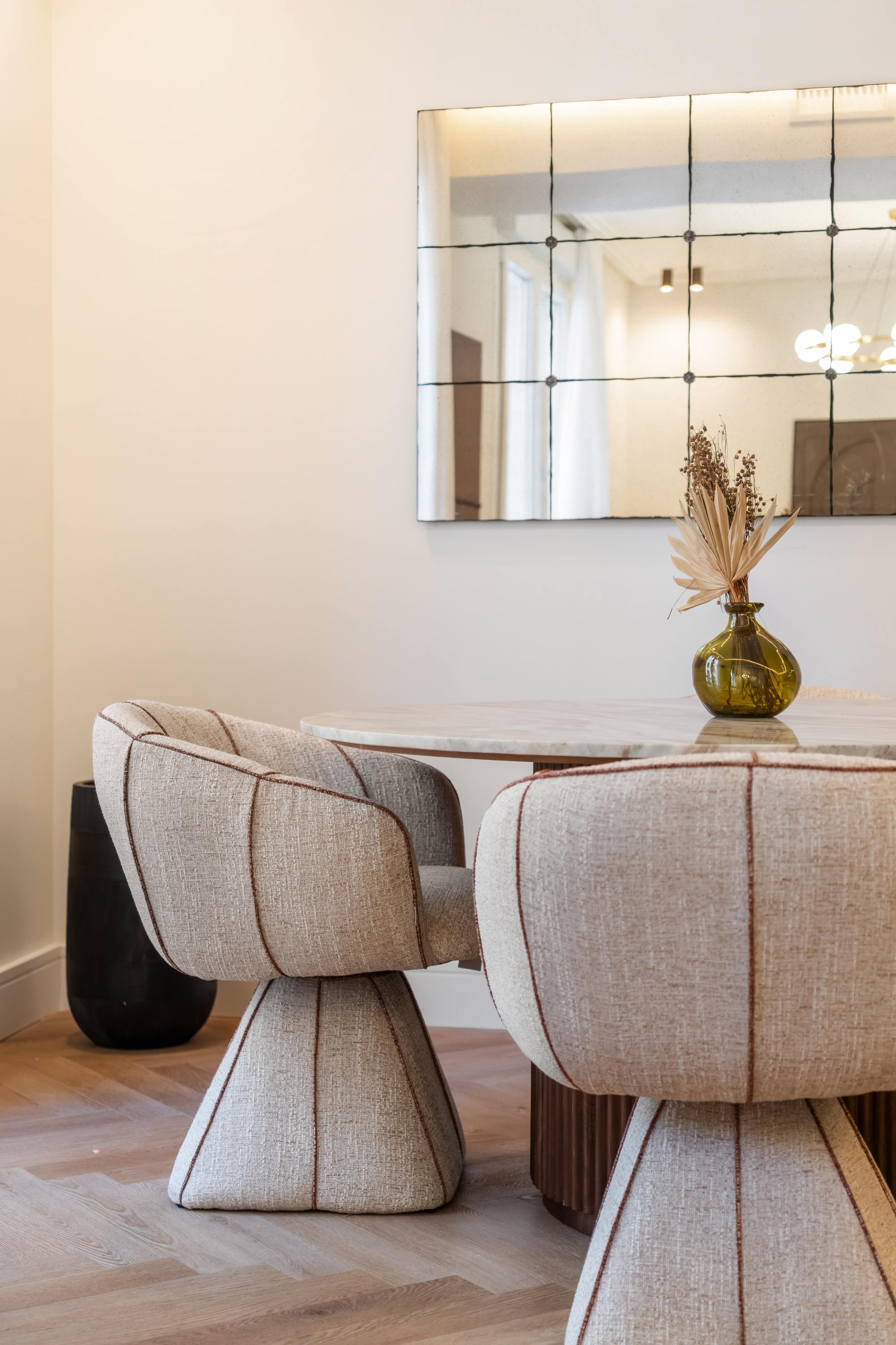 living - 87m² apartment for sale in Trafalgar, Madrid - gallery thumbnail - 9