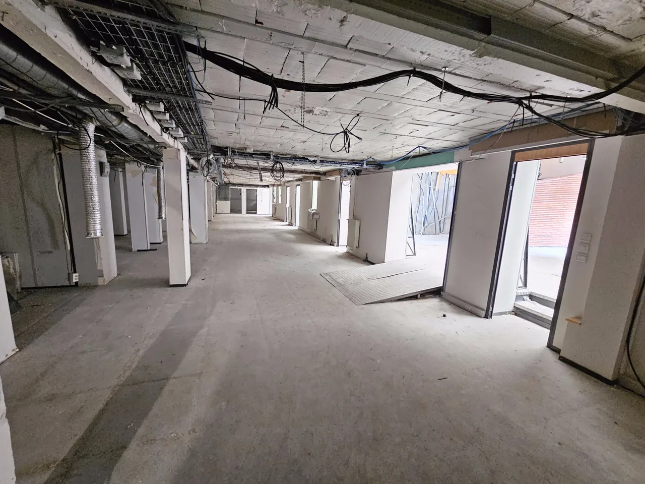 logistics - Activity Facility For Rent - gallery - 8