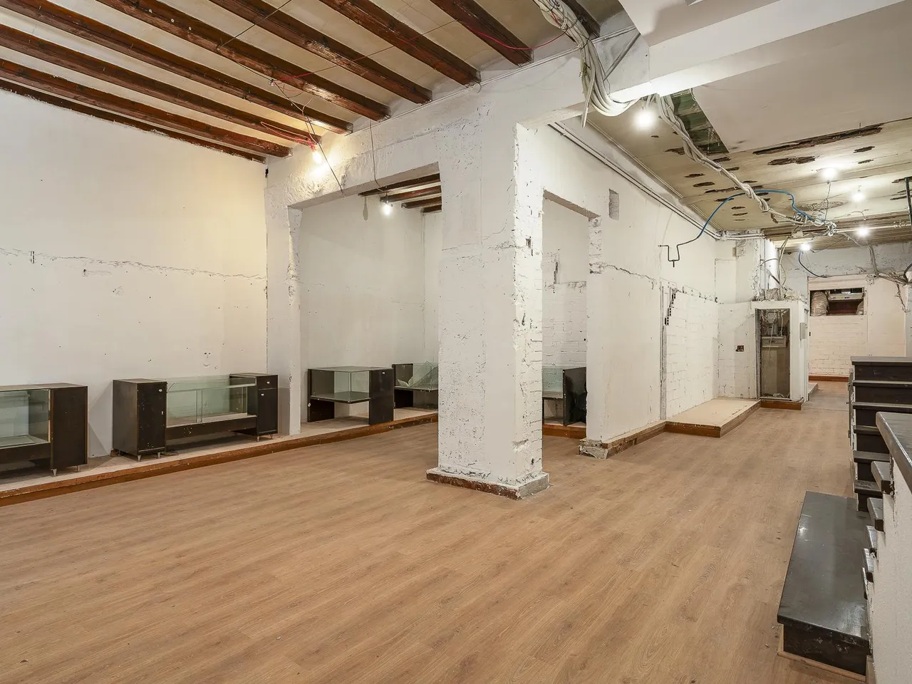 living - Piso de 242m² en venta en Gótico, Barcelona - gallery - 2