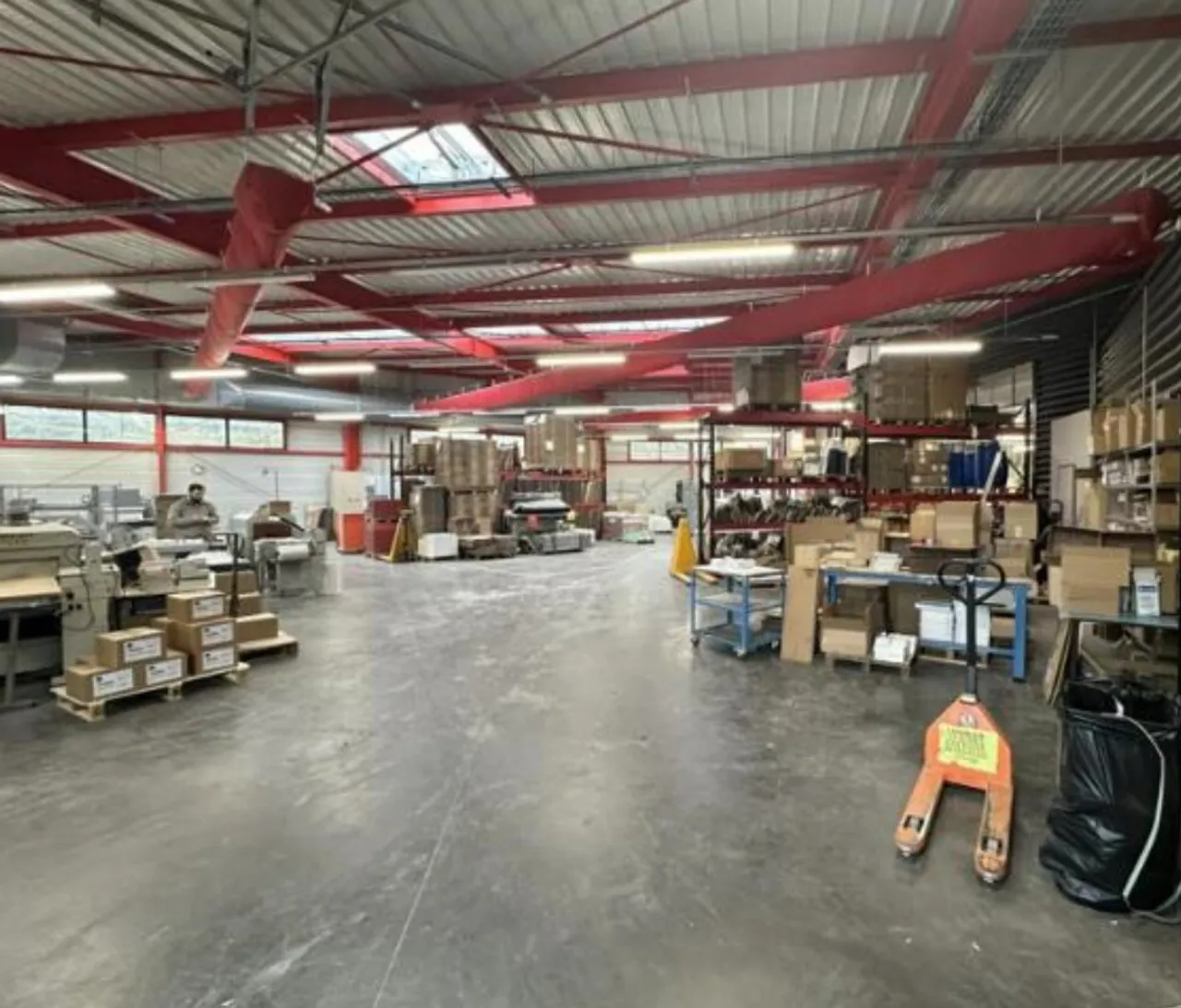 logistics - Warehouse / Offices For Sale - gallery - 9