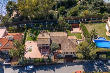living - Casa / villa de 408m² en venta en Blanes, Costa Brava - featured