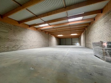 logistics - Activités / Bureaux À Louer - featured