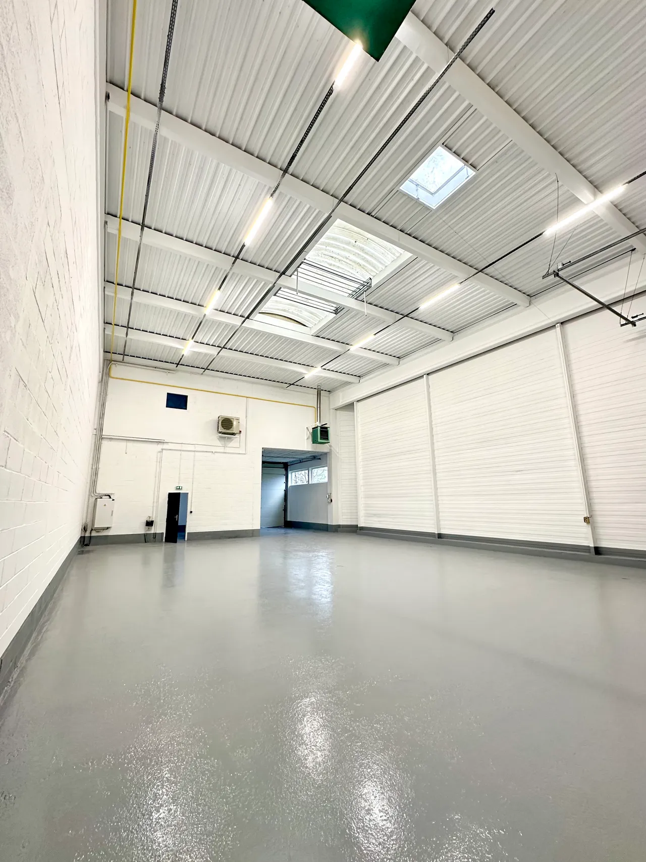 logistics - Activités / Bureaux À Louer - gallery - 2