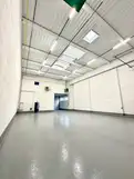 logistics - Activités / Bureaux À Louer - gallery thumbnail - 2