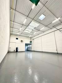 logistics - Light Industrial Premises / Offices For Rent - gallery thumbnail - 2