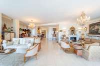 living - Piso de 257m² con 12m² terraza en venta en El Pla del Remei - gallery thumbnail - 4