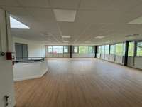 logistics - Activités / Bureaux À Louer - gallery thumbnail - 5