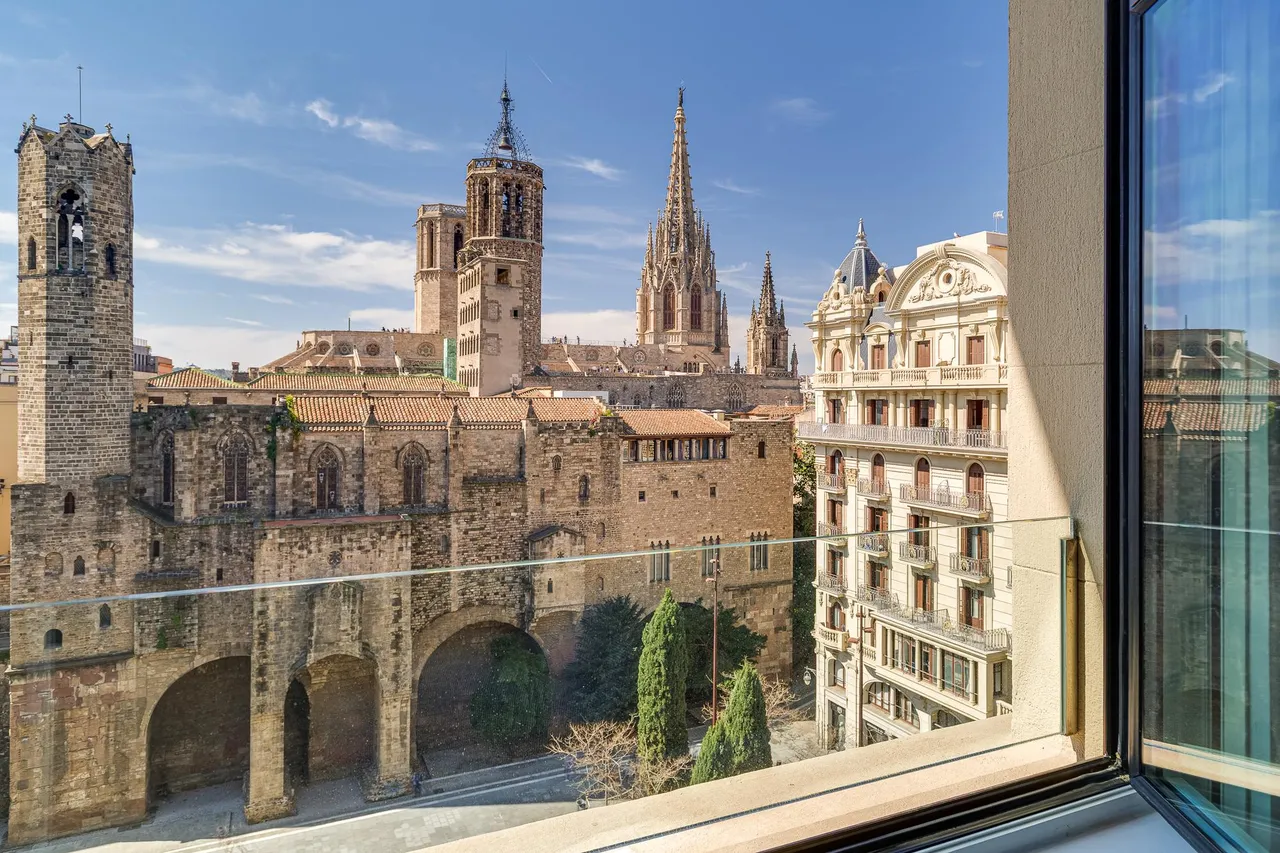 living - Ático de 111m² en venta en El Born, Barcelona - gallery - 5