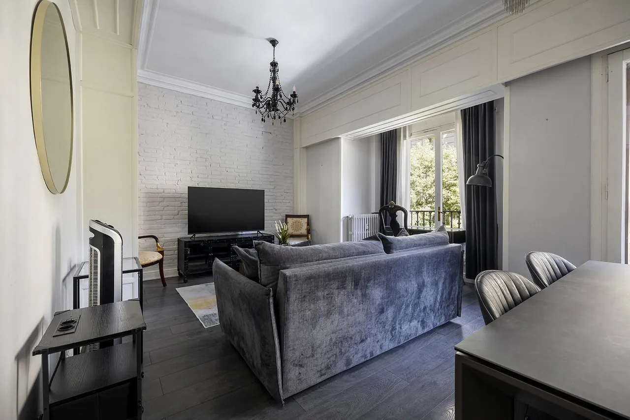 living - Piso de 93m² en venta en Eixample Derecho, Barcelona - gallery - 2
