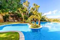 living - 177m² house / villa with 27m² garden for sale in Vallpineda - gallery thumbnail - 5