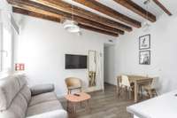 living - 95m² apartment for rent in Sol, Madrid - gallery thumbnail - 1