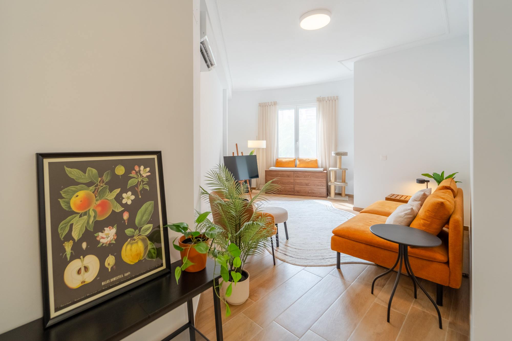 living - Piso de 71m² en alquiler en Gran Vía, Valencia - gallery thumbnail - 3
