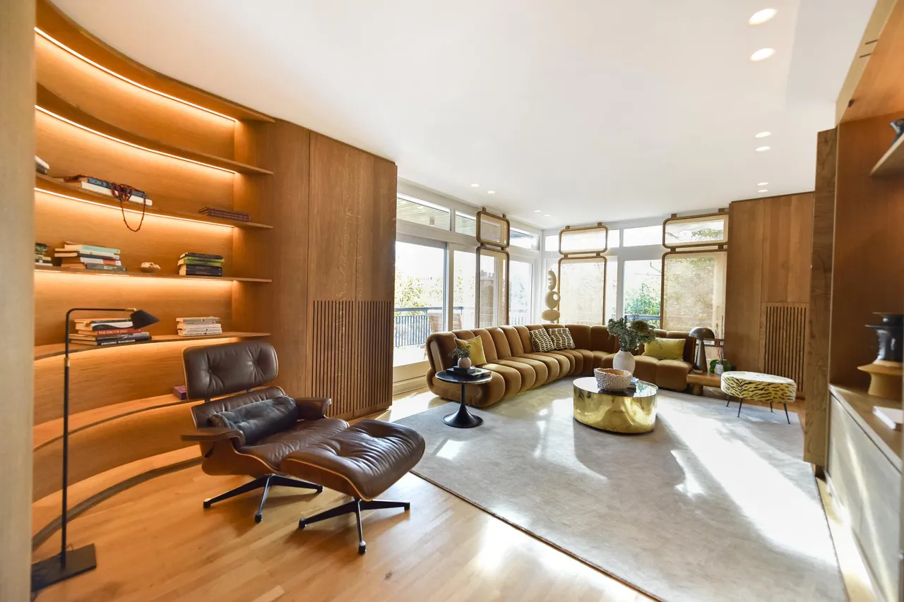living - Piso de 174m² con 15m² terraza en venta en Tres Torres - gallery - 6