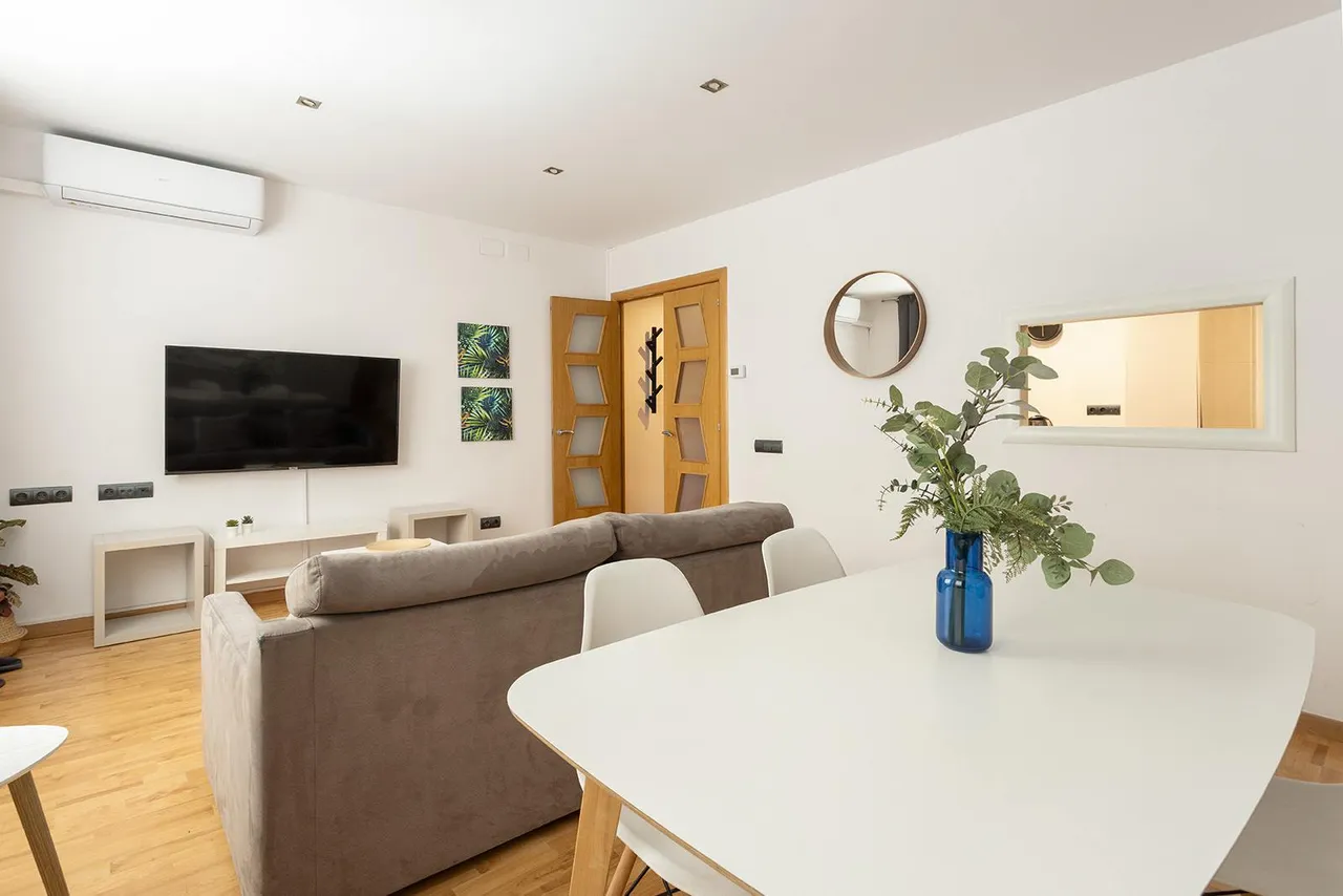 living - Piso de 66m² en venta en Gràcia, Barcelona - gallery - 9