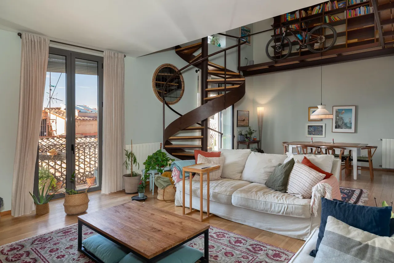 living - Ático de 242m² en venta en Barri Vell, Girona - gallery - 2