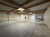 logistics - Activités / Bureaux À Louer - gallery thumbnail - 2