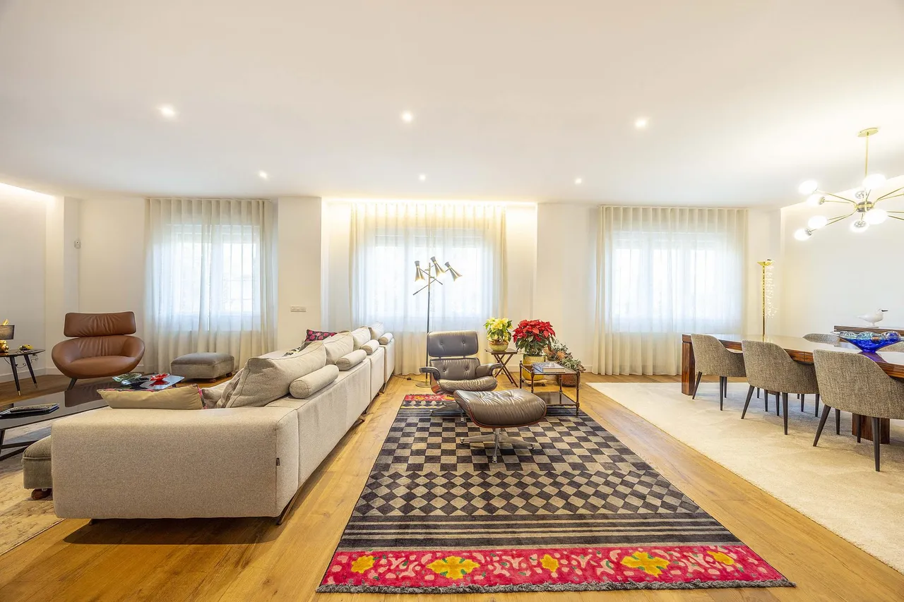living - 289m² apartment with 6m² terrace for sale in Gran Vía - gallery - 9