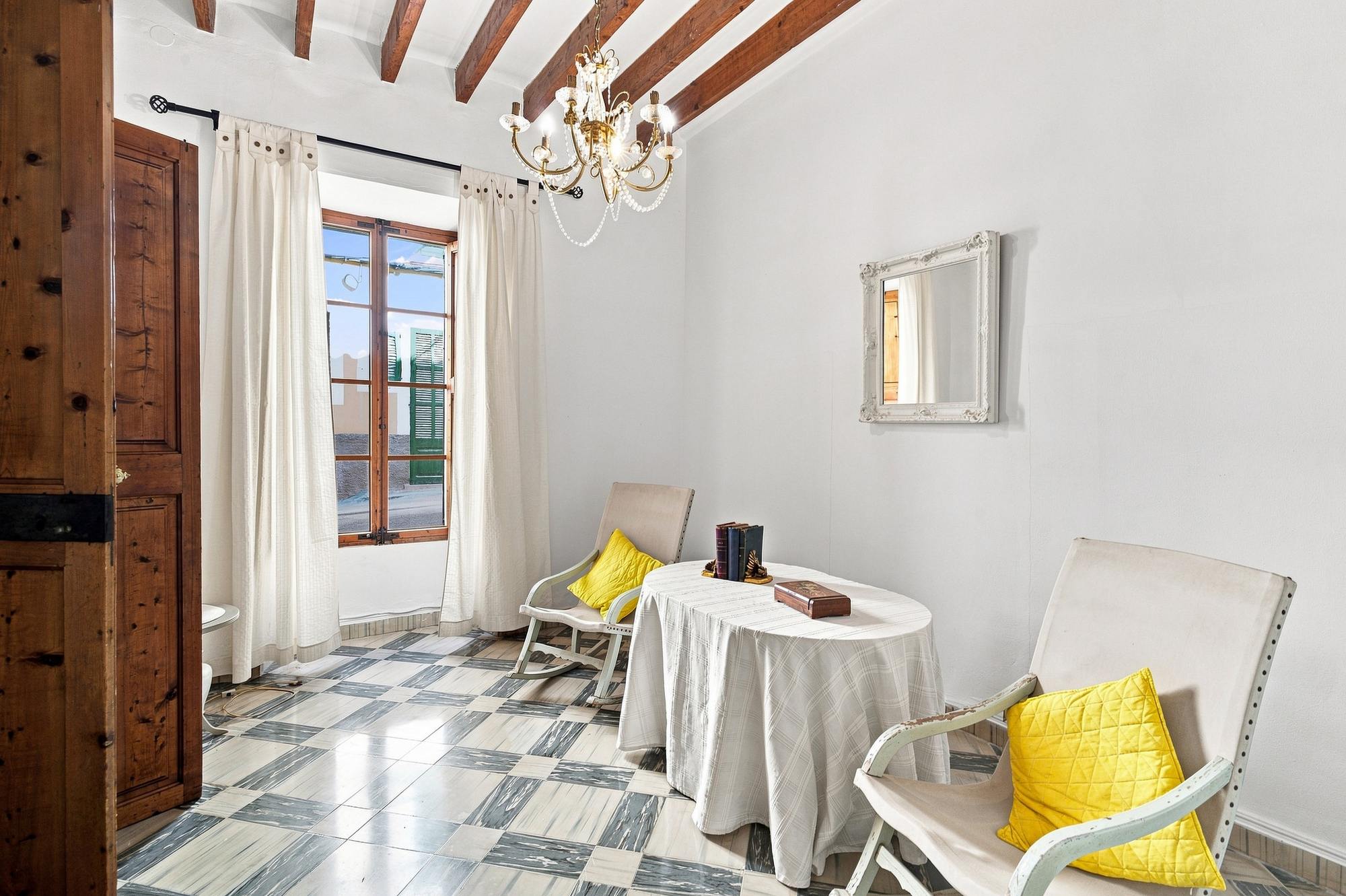living - Casa rural de 500m² en venta en Selva, Islas Baleares - gallery - 5