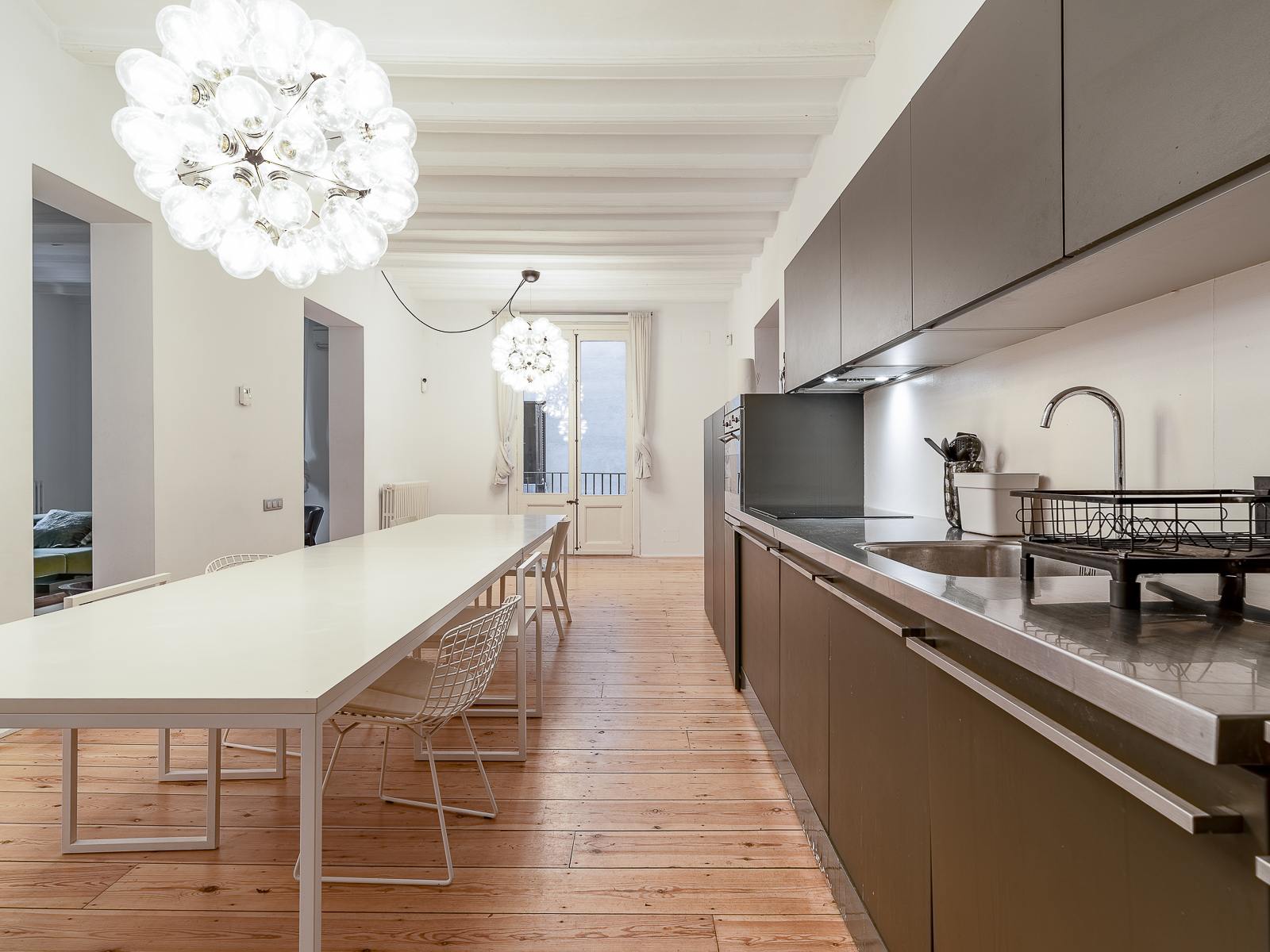 living - Piso de 146m² en venta en El Born, Barcelona - gallery thumbnail - 9