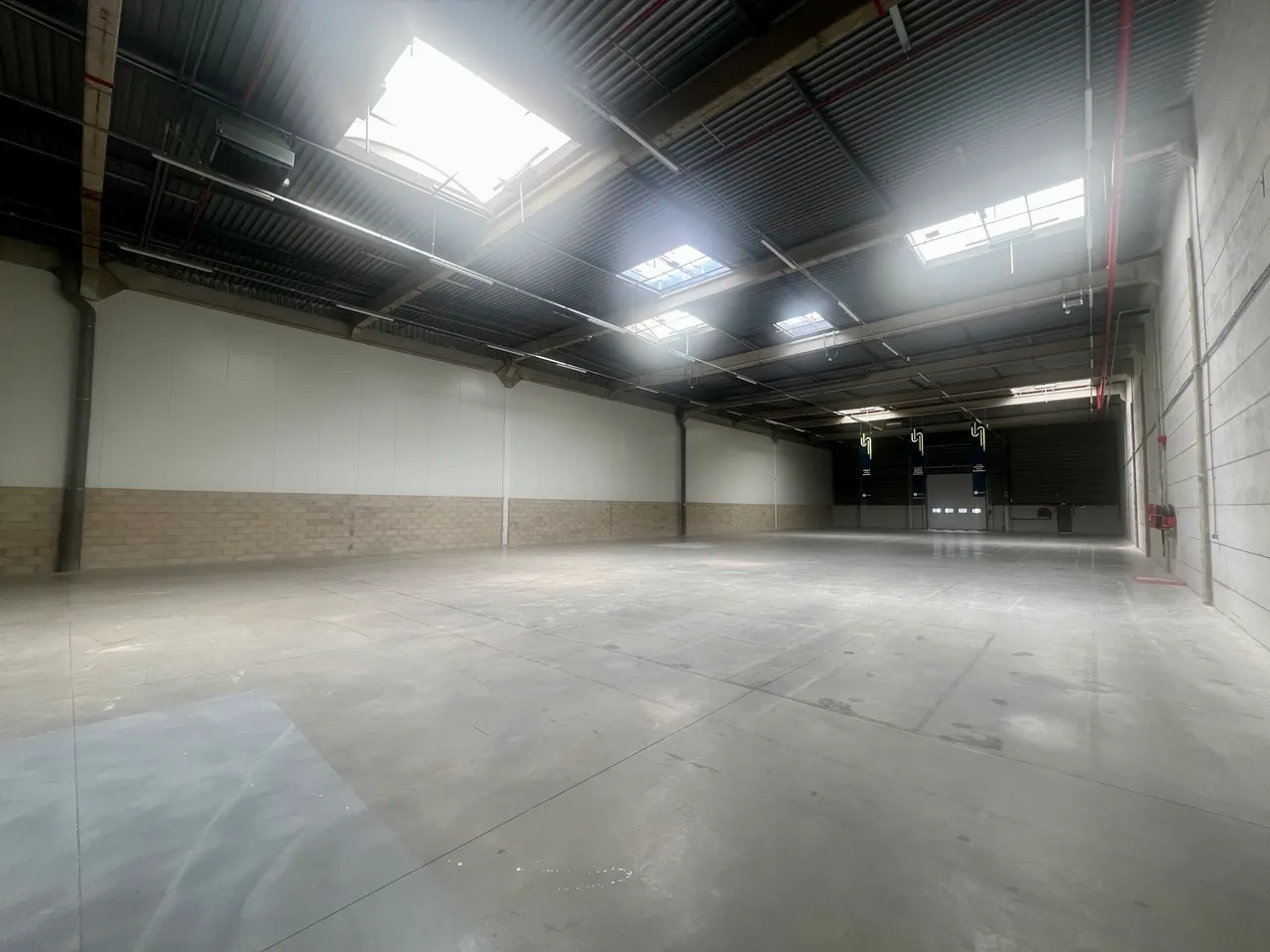 logistics - Entrepôt / Bureaux À Louer - gallery - 7