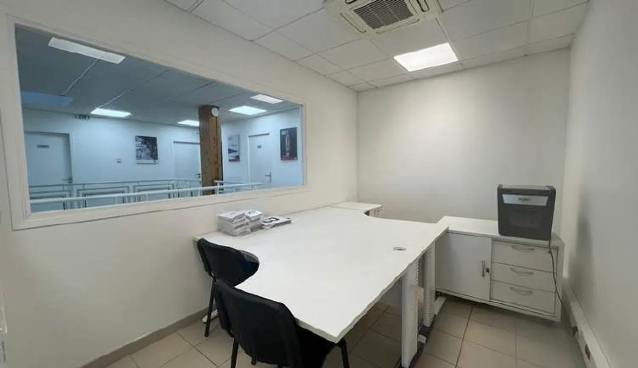 logistics - Activités / Bureaux À Louer - gallery - 7