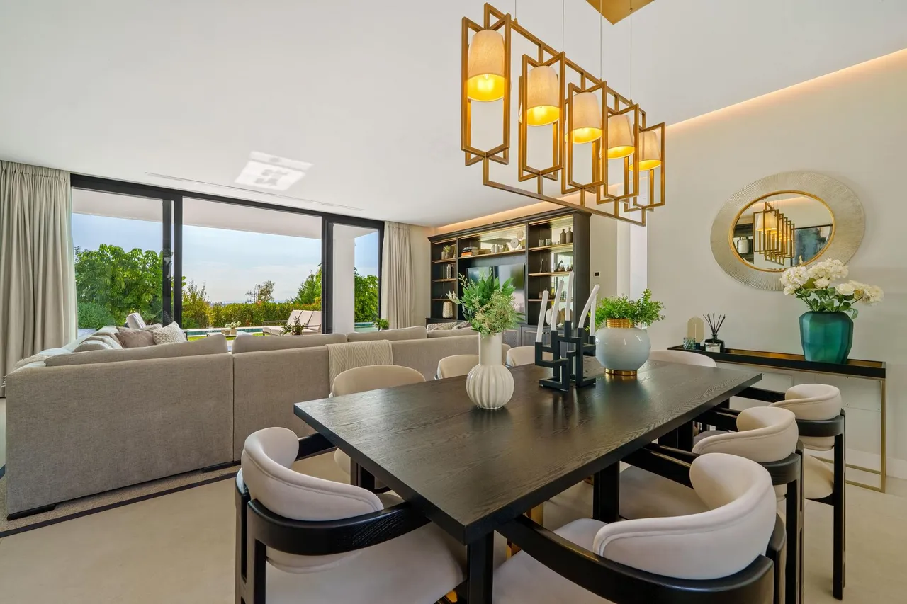 living - 581m² house / villa with 110m² terrace for sale in Benahavís - gallery - 6