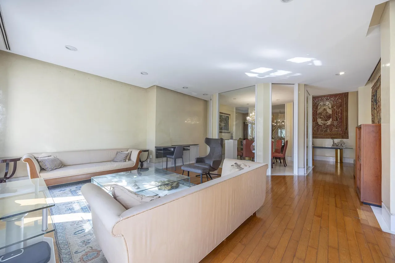 living - Piso de 398m² con 30m² terraza en venta en El Pla del Remei - gallery - 4