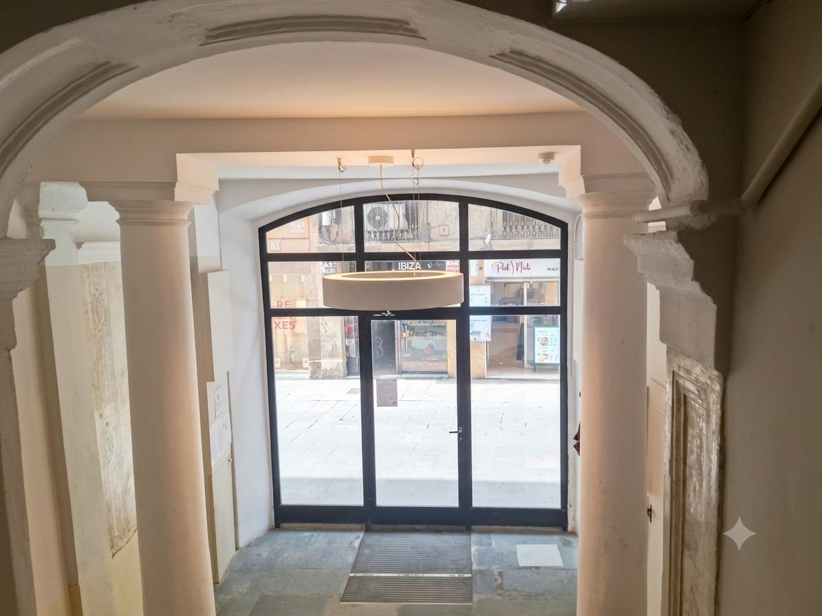 living - 87m² apartment for sale in Gótico, Barcelona - gallery thumbnail - 2