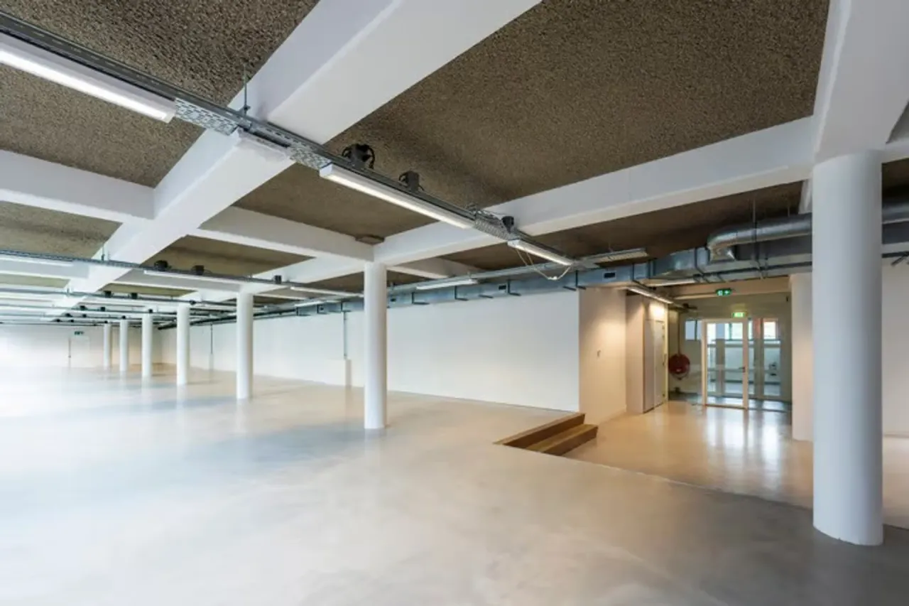 office - De Kauwgomballenfabriek - The Factory - Uffici - Dils - gallery - 10