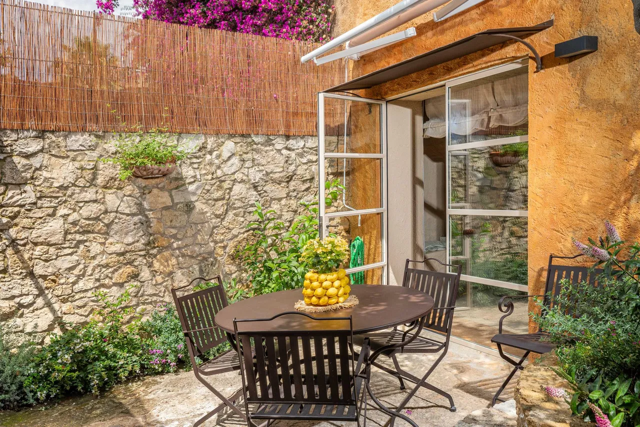 living - Casa rural de 196m² con 40m² de jardín en venta en Baix Empordà - gallery - 5
