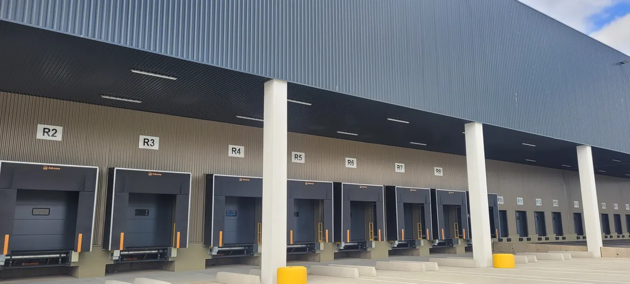 logistics - Courier Warehouse For Rent - gallery - 3