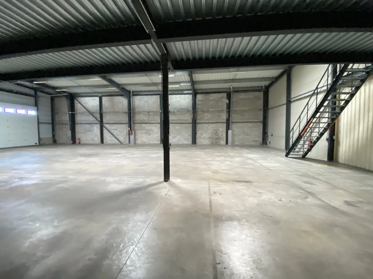 logistics - Activités / Bureaux À Louer - gallery - 4
