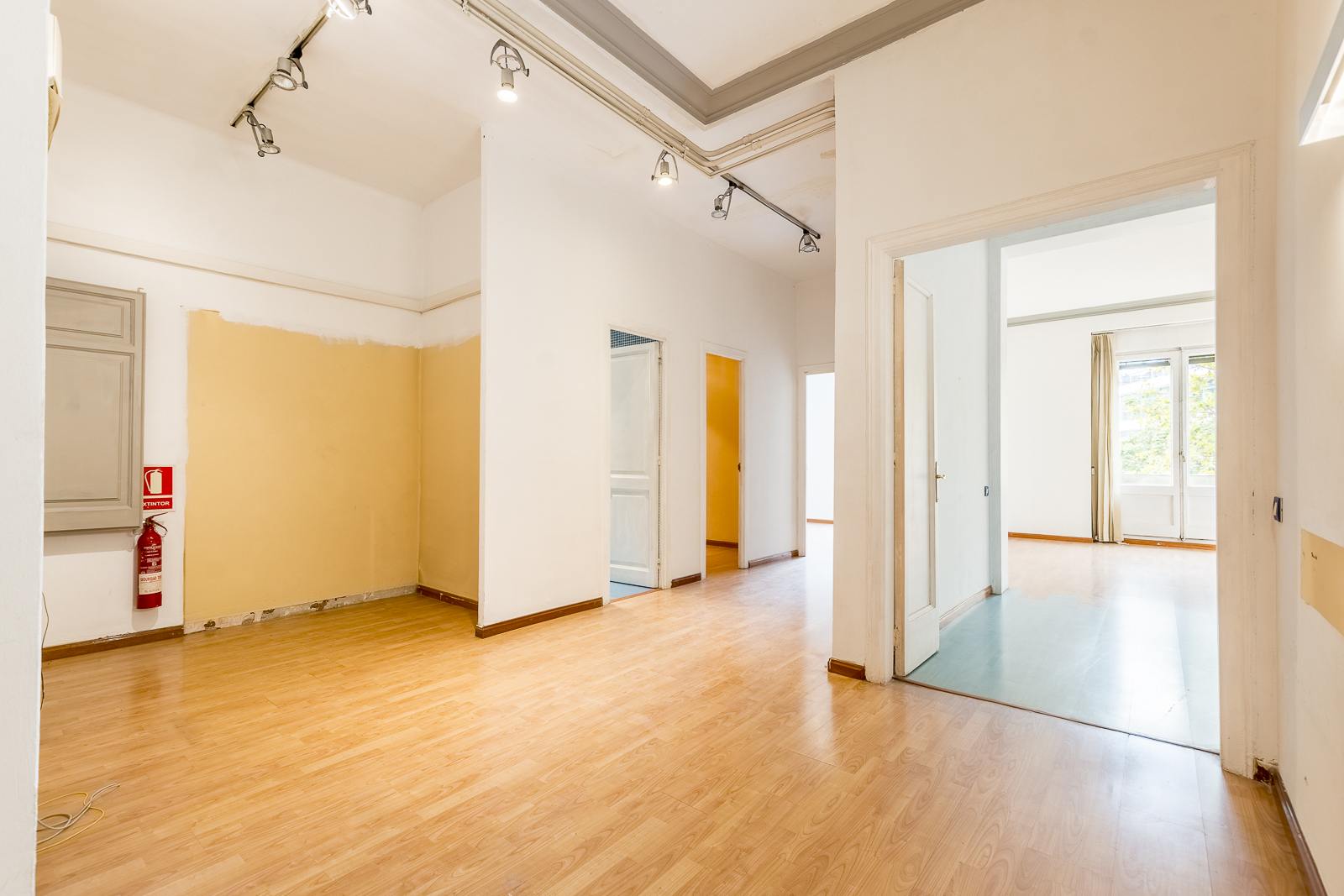 living - Piso de 134m² en venta en Sant Gervasi - Galvany, Barcelona - gallery thumbnail - 10
