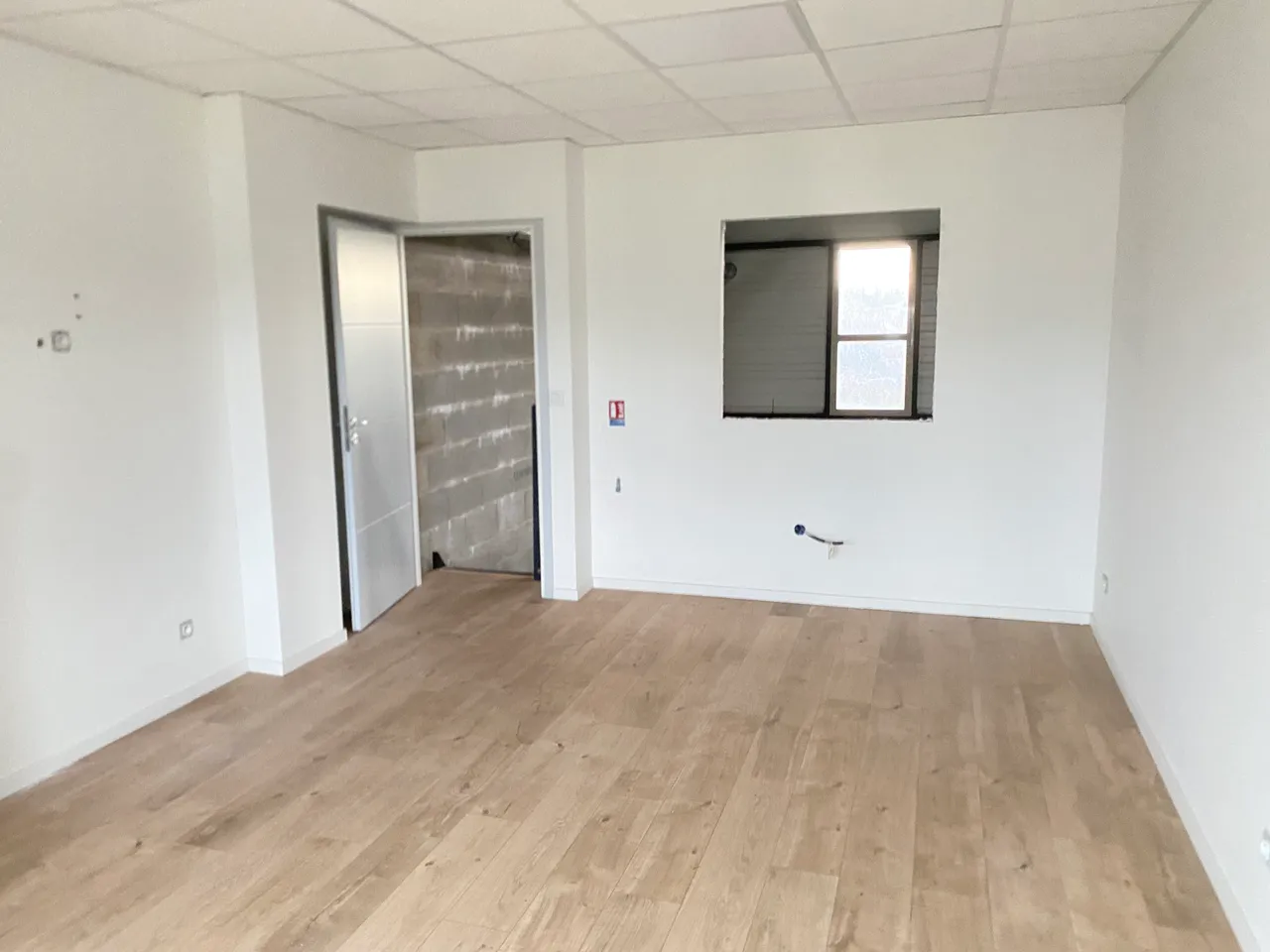 logistics - Activités / Bureaux À Louer - gallery - 10