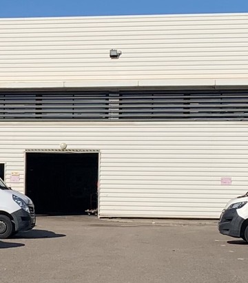 logistics - Light Industrial Premises / Offices For Rent - featured