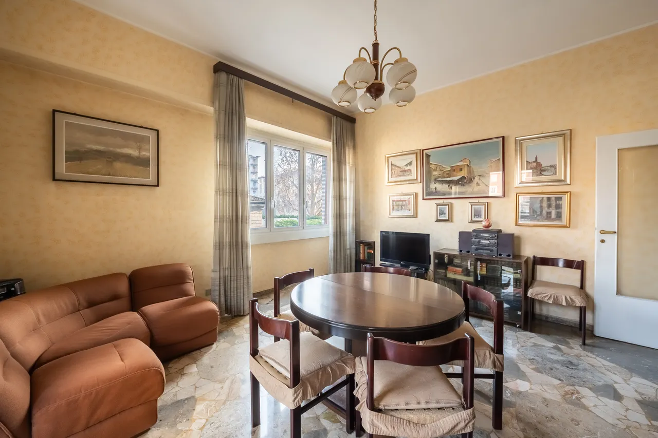 living - Three-room flat for sale corso C. Colombo 1 Milan - gallery - 2