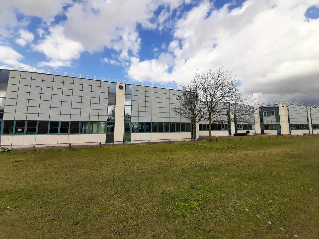 logistics - Light Industrial Premises / Offices For Rent - gallery - 9