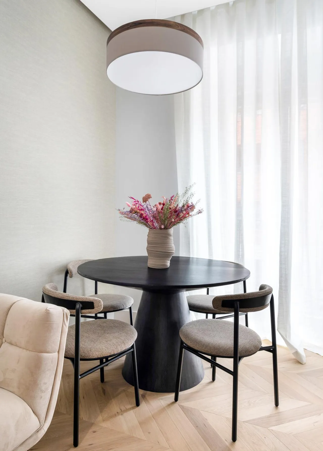 living - 73m² apartment for rent in Trafalgar, Madrid - gallery - 5