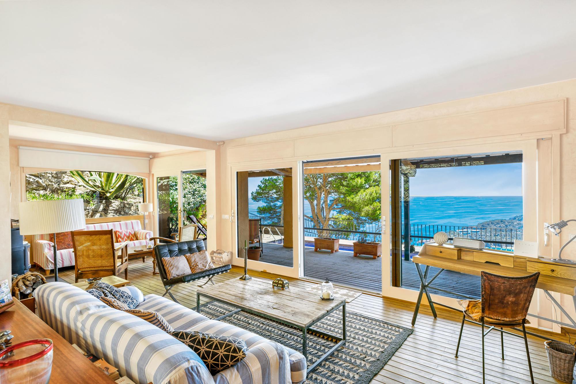 living - Villa con vistas del mar en venta, Costa Brava - gallery thumbnail - 7