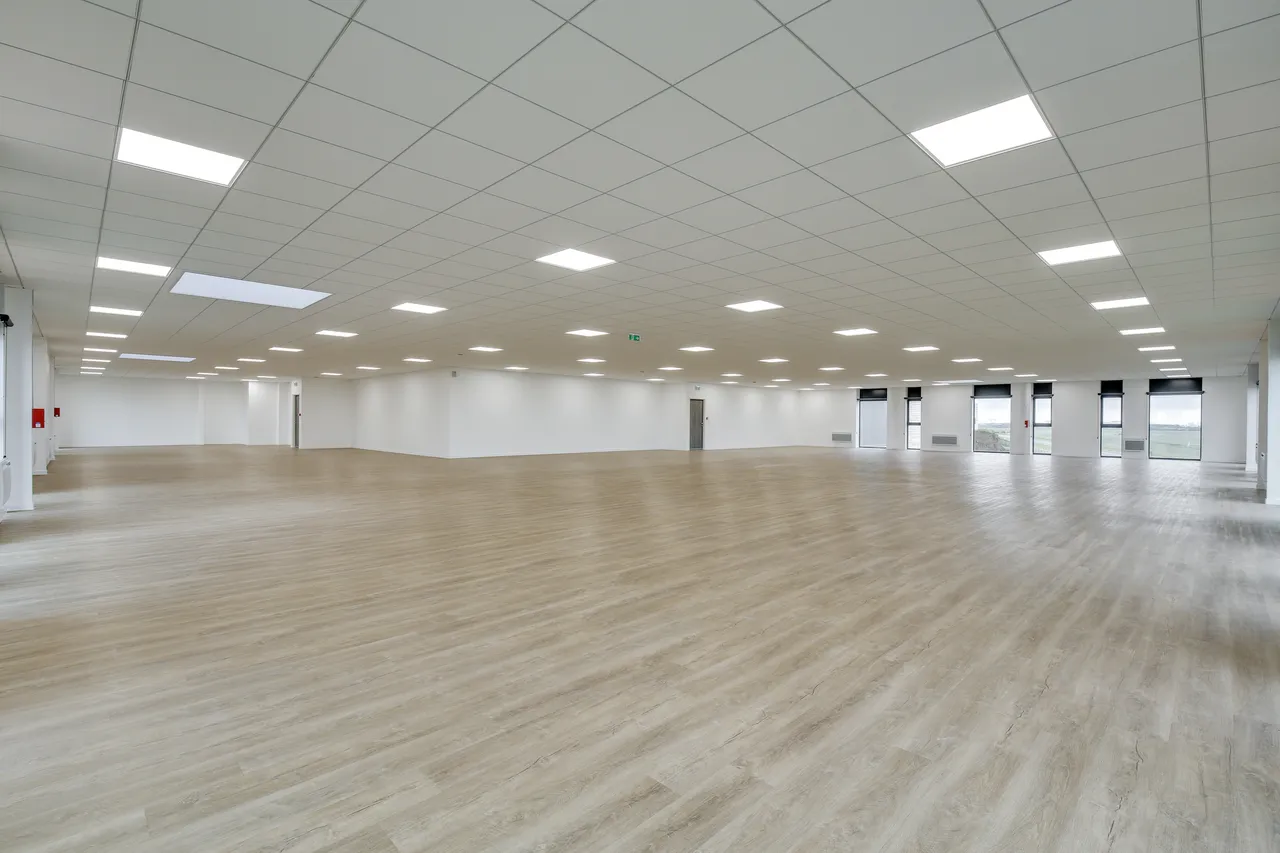 logistics - Light Industrial Premises / Offices For Rent - gallery - 7