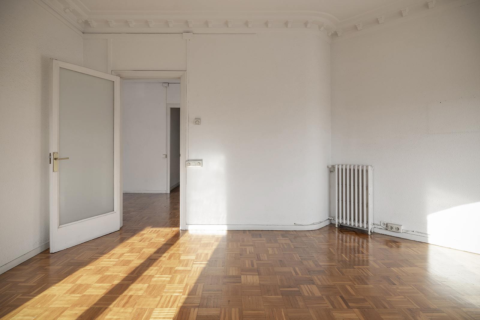 living - Piso de 130m² en venta en Eixample Derecho, Barcelona - gallery thumbnail - 7