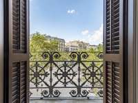 living - Piso de 189m² con 7m² terraza en venta en Eixample Derecho - gallery thumbnail - 8